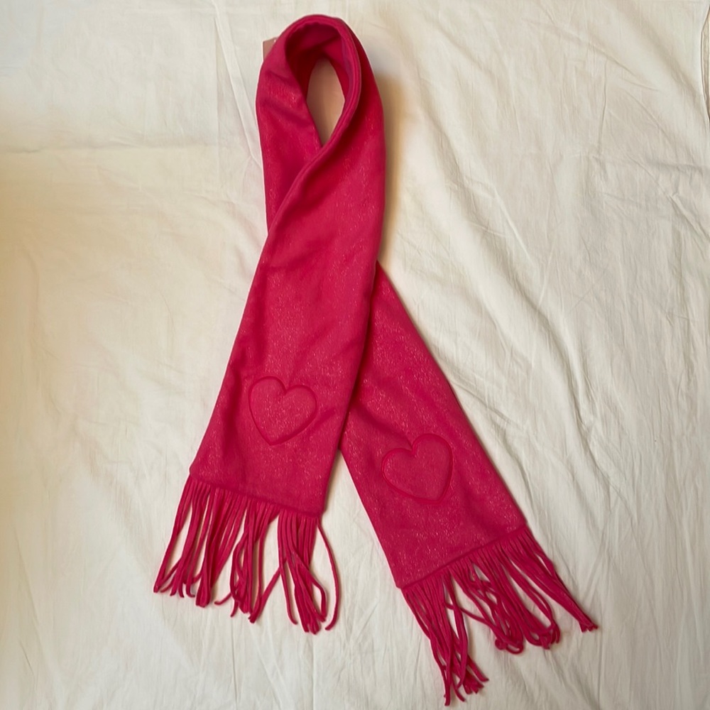 NWT pink Gap Hearts scarf